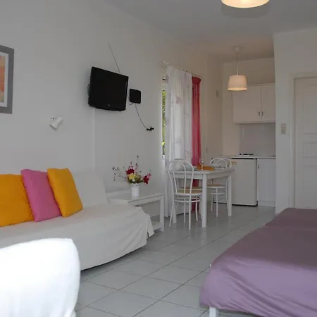 Fleria Seaside & Apts