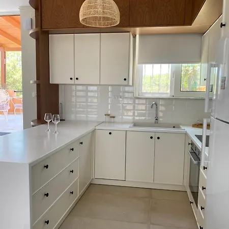 Apartmanhotel Fleria Seaside & Apts Jeráni Haníon