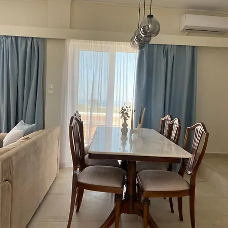 Fleria Seaside & Apts Apartmanhotel 2*