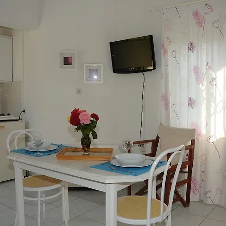 Fleria Seaside & Apts
