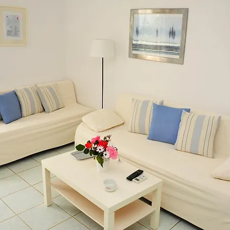 Fleria Seaside & Apts