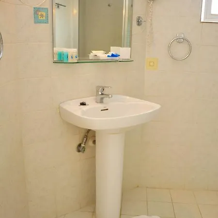 Fleria Seaside & Apts Apartmanhotel 2*