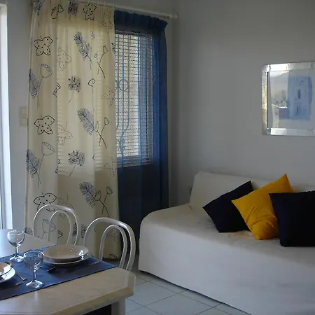 Fleria Seaside & Apts Gerani (Chania)