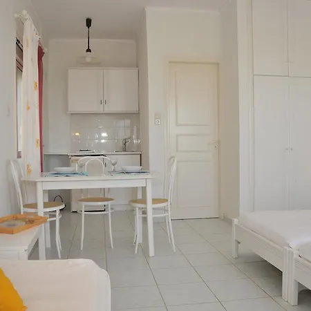 Fleria Seaside & Apts Gerani (Chania)
