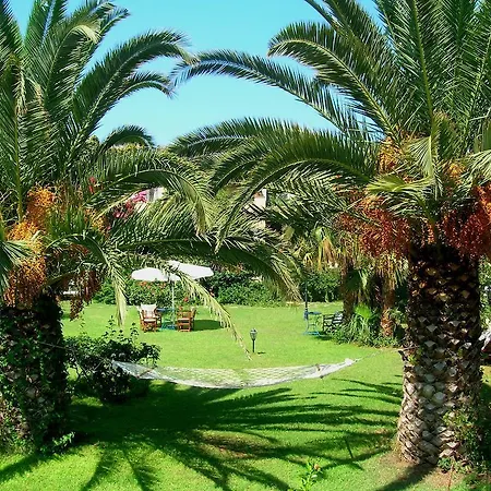 מלון דירות Fleria Seaside & Apts גרני צ'ניון